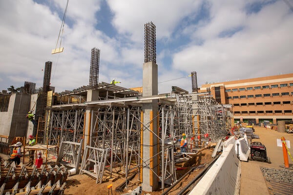 School of Medicine education building construction