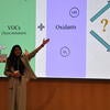 Student presents at Grad Slam