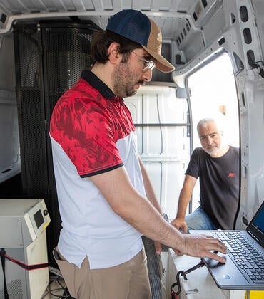 Hydrogen fuel van emission testing