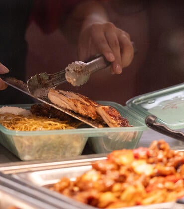 Food served in reusable container