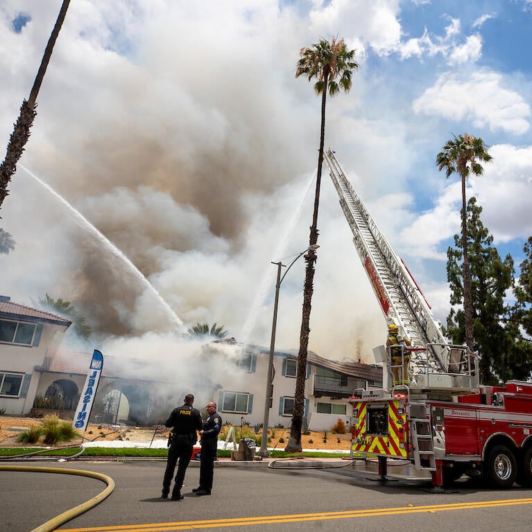fire at apartment building