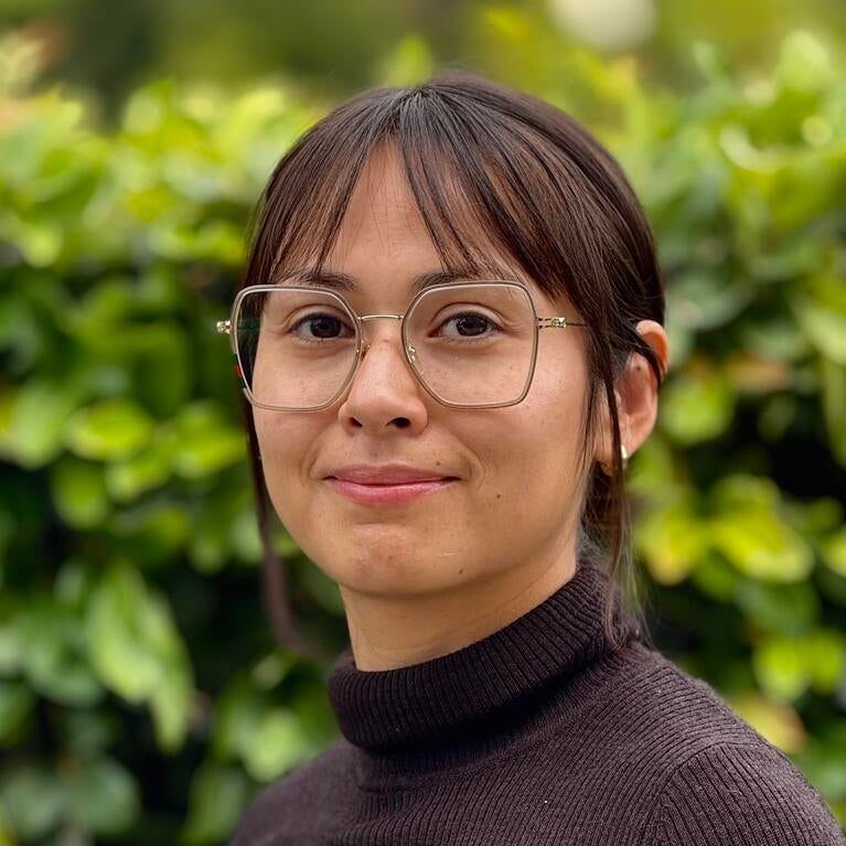Portrait photo of Stacy Flores.