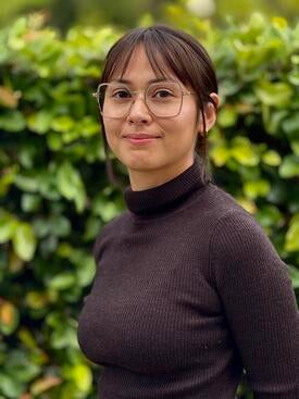 Portrait photo of Stacy Flores.