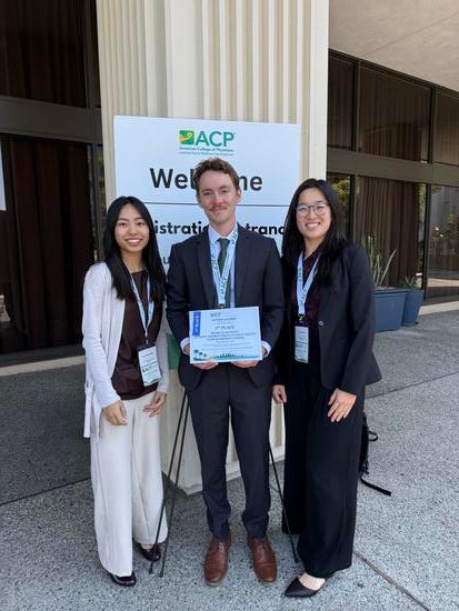 Medical students win first prize
