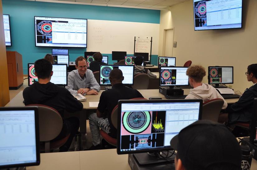 Master physics Students in physics class