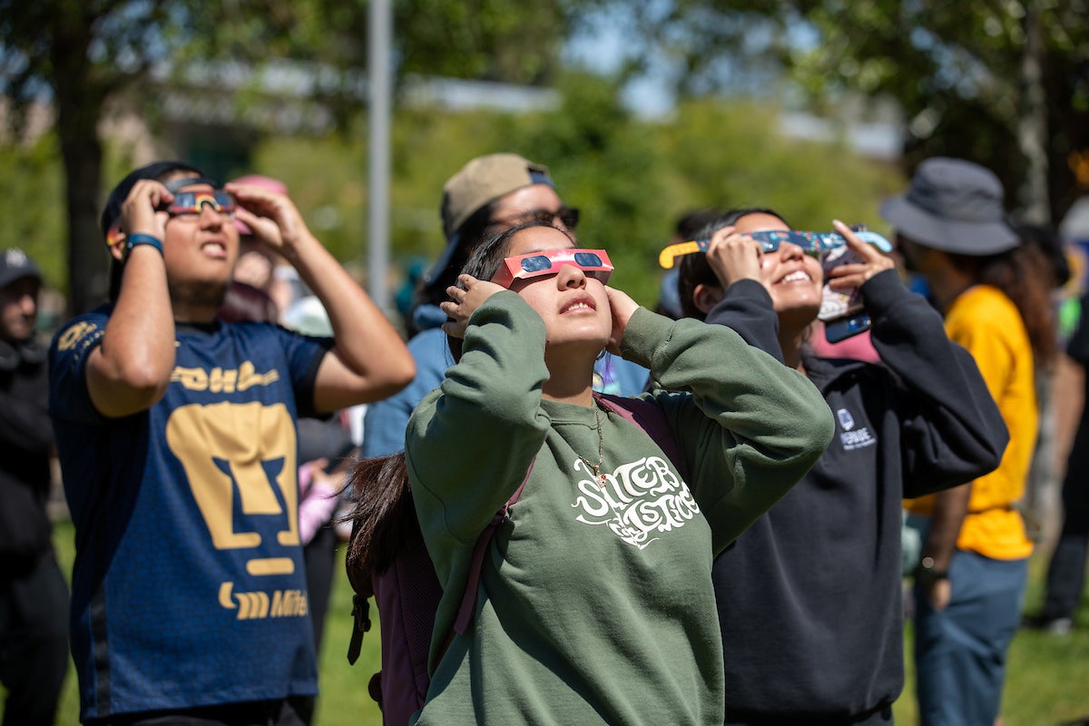 Solar eclipse viewers at UCR on 4-8-2024 Solar eclipse viewers at UCR on 4-8-2024